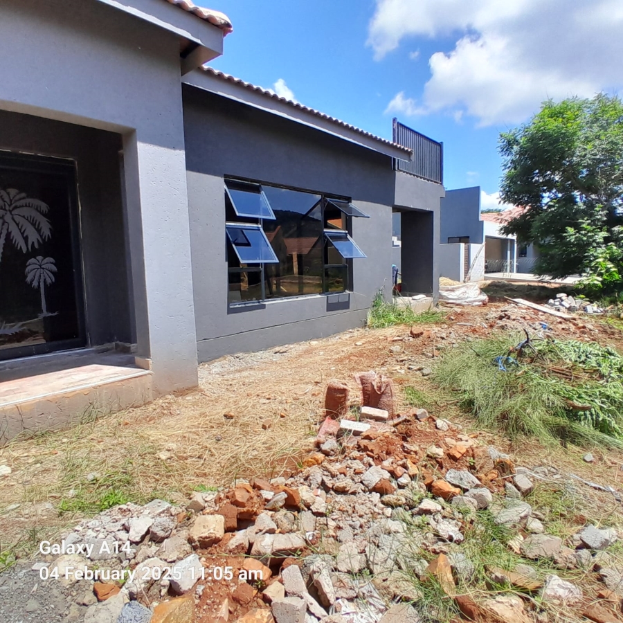 5 Bedroom Property for Sale in Buffelspoort Eco Estate North West